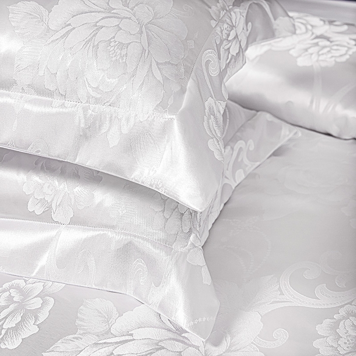 91家纺网 家纺一手货源 找家纺 优美 2025新款高克重贡缎提花四件套系列 花都绽放-漂白