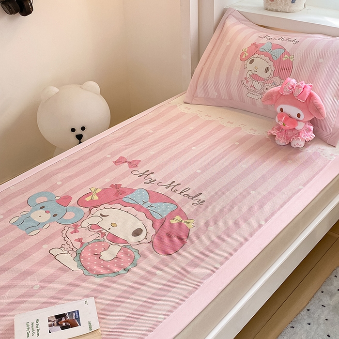 91家纺网 家纺一手货源 找家纺 蓝邻家纺 2025新款学生专用印花冰藤席 爱心美乐蒂