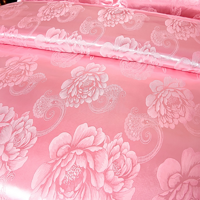 91家纺网 家纺一手货源 找家纺 优美 2025新款高克重贡缎提花四件套系列 花间飞舞-粉玉