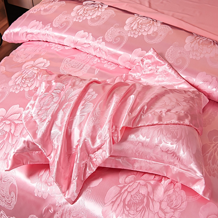 91家纺网 家纺一手货源 找家纺 优美 2025新款高克重贡缎提花四件套系列 花间飞舞-粉玉