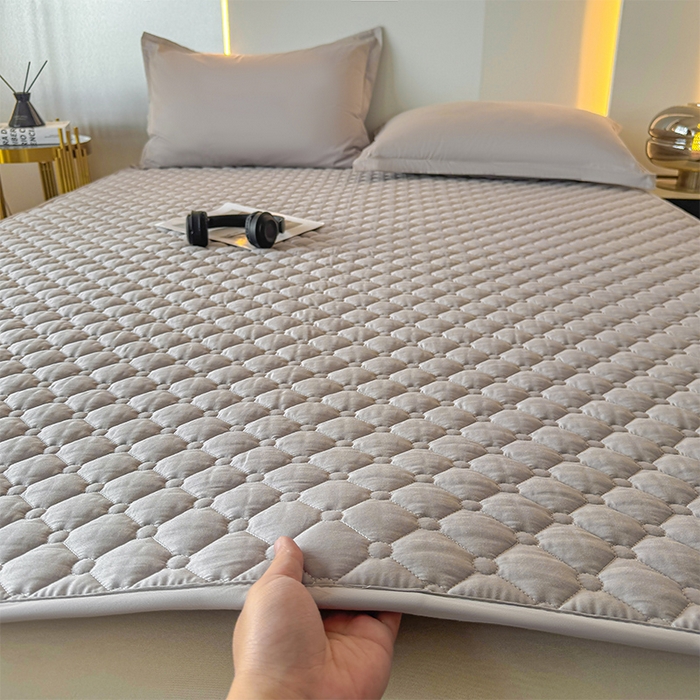 91家纺网 家纺一手货源 找家纺 丽诺床垫 2025春夏新款酒店款双面全棉抗菌床褥 酒店双面全棉抗菌床褥-灰色