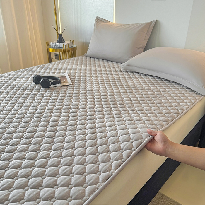 91家纺网 家纺一手货源 找家纺 丽诺床垫 2025春夏新款酒店款双面全棉抗菌床褥 酒店双面全棉抗菌床褥-灰色