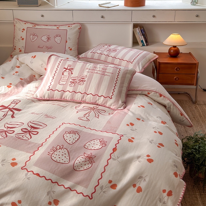 91家纺网 家纺一手货源 找家纺 RYB红黄兰 2025新款全棉大版双层纱贝壳边四件套 奶油草莓