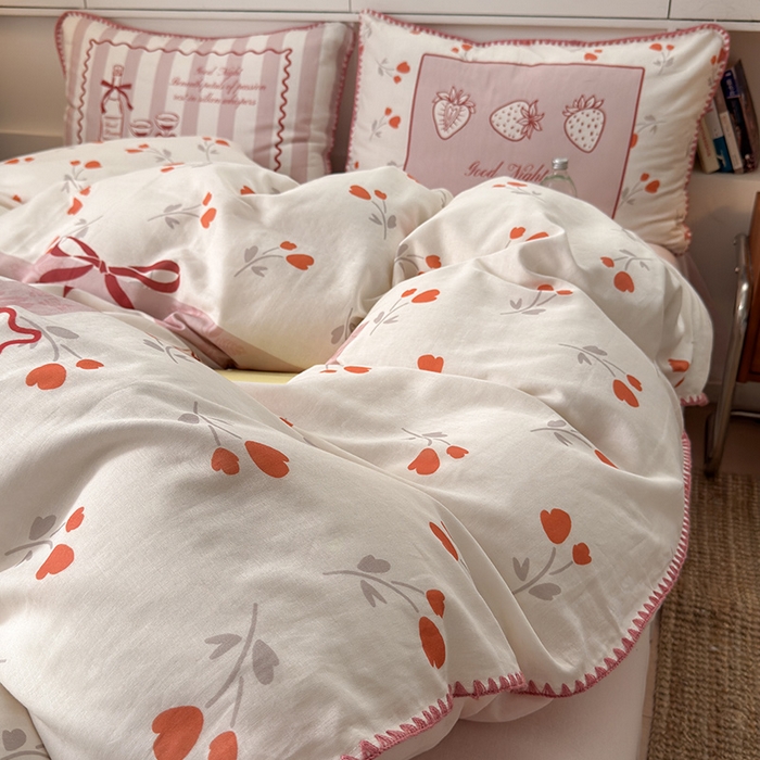 91家纺网 家纺一手货源 找家纺 RYB红黄兰 2025新款全棉大版双层纱贝壳边四件套 奶油草莓