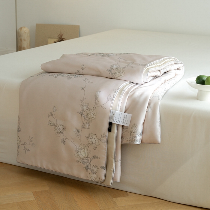 91家纺网 家纺一手货源 找家纺 禾时 2025新款60支奥地利进口兰精天丝数码印花夏被空调被夏凉被薄被子 夕瑶-浅桔