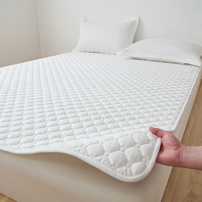 91家纺网 家纺一手货源 找家纺 丽诺床垫 2025春夏新款酒店款双面全棉抗菌床褥 酒店双面全棉抗菌床褥-白色