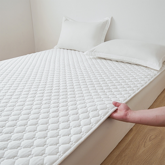 91家纺网 家纺一手货源 找家纺 丽诺床垫 2025春夏新款酒店款双面全棉抗菌床褥 酒店双面全棉抗菌床褥-白色