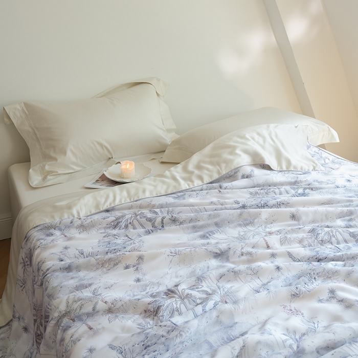 91家纺网 家纺一手货源 找家纺 禾时 2025新款60支奥地利进口兰精天丝数码印花夏被空调被夏凉被薄被子 丛林幻想-灰紫