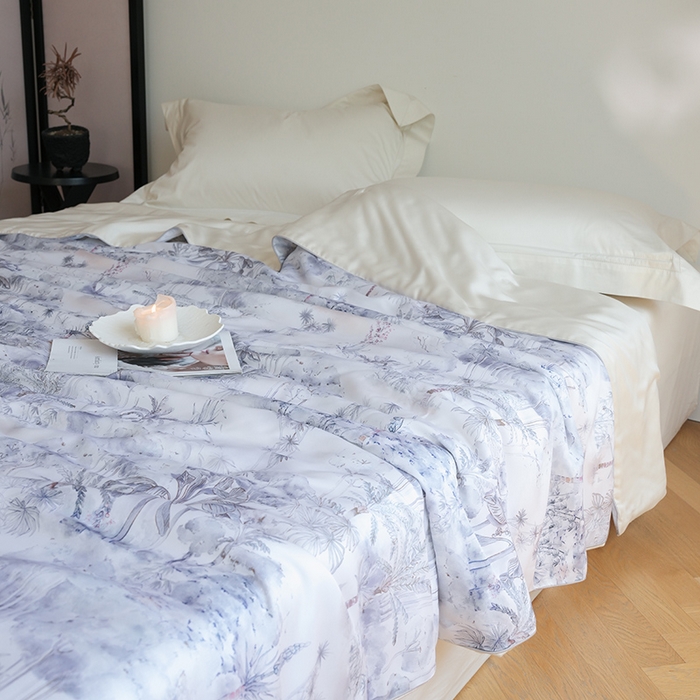 91家纺网 家纺一手货源 找家纺 禾时 2025新款60支奥地利进口兰精天丝数码印花夏被空调被夏凉被薄被子 丛林幻想-灰紫