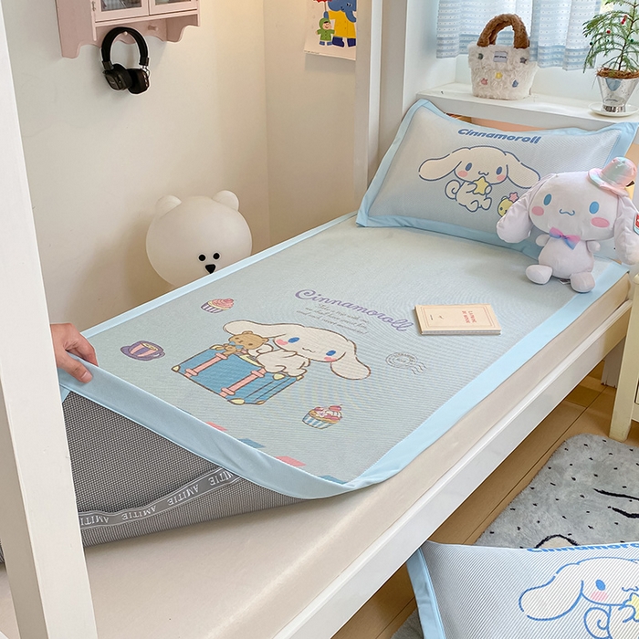 91家纺网 家纺一手货源 找家纺 蓝邻家纺 2025新款学生专用印花冰藤席 害羞玉桂狗