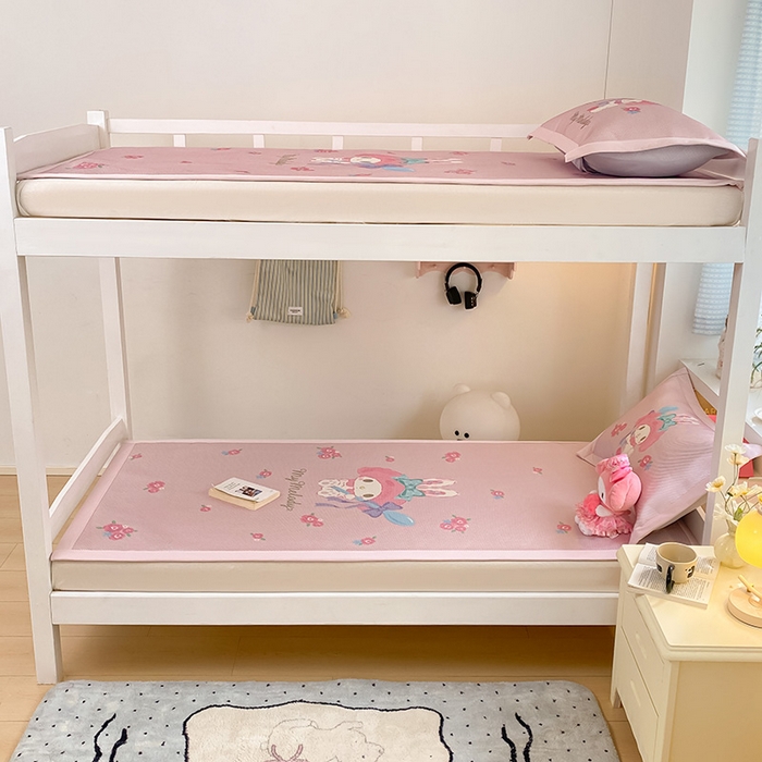 91家纺网 家纺一手货源 找家纺 蓝邻家纺 2025新款学生专用印花冰藤席 魔法美乐蒂