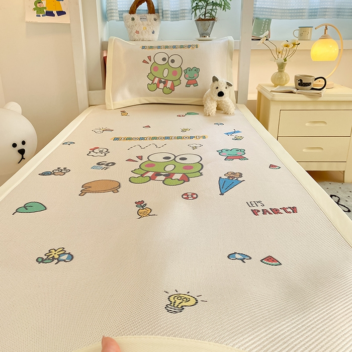 91家纺网 家纺一手货源 找家纺 蓝邻家纺 2025新款学生专用印花冰藤席 派对三眼蛙