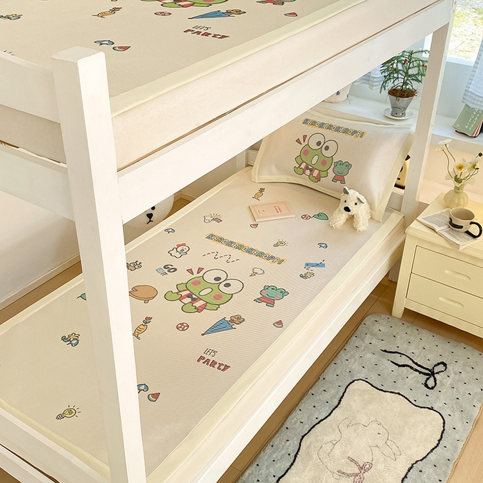 91家纺网 家纺一手货源 找家纺 蓝邻家纺 2025新款学生专用印花冰藤席 派对三眼蛙