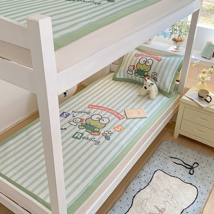 91家纺网 家纺一手货源 找家纺 蓝邻家纺 2025新款学生专用印花冰藤席 三眼蛙