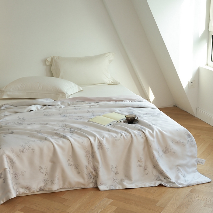 91家纺网 家纺一手货源 找家纺 禾时 2025新款60支奥地利进口兰精天丝数码印花夏被空调被夏凉被薄被子 夕瑶-白玉