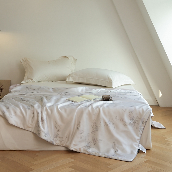 91家纺网 家纺一手货源 找家纺 禾时 2025新款60支奥地利进口兰精天丝数码印花夏被空调被夏凉被薄被子 夕瑶-白玉