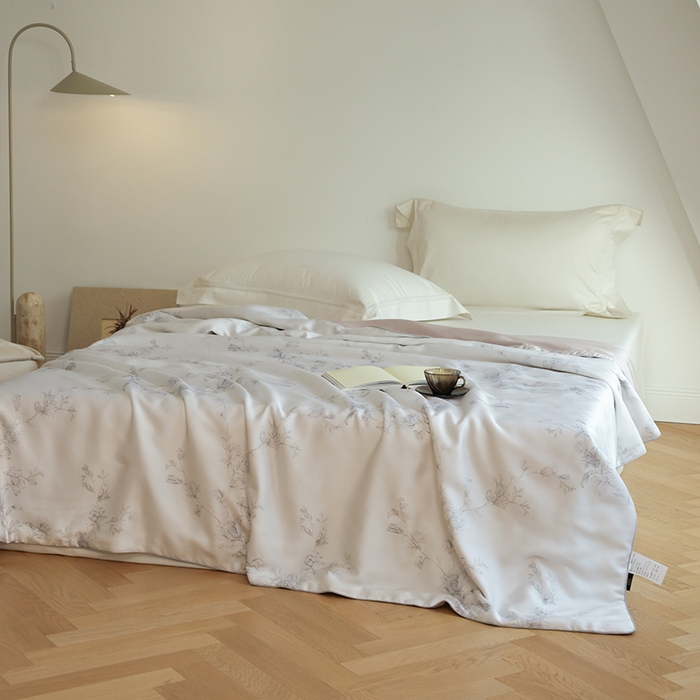 91家纺网 家纺一手货源 找家纺 禾时 2025新款60支奥地利进口兰精天丝数码印花夏被空调被夏凉被薄被子 夕瑶-白玉