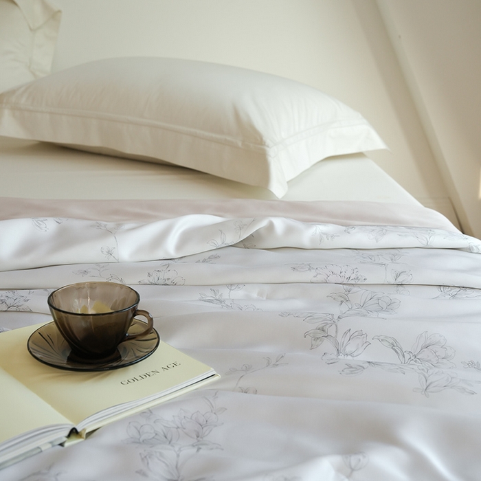 91家纺网 家纺一手货源 找家纺 禾时 2025新款60支奥地利进口兰精天丝数码印花夏被空调被夏凉被薄被子 夕瑶-白玉