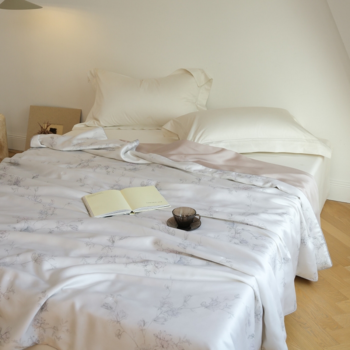 91家纺网 家纺一手货源 找家纺 禾时 2025新款60支奥地利进口兰精天丝数码印花夏被空调被夏凉被薄被子 夕瑶-白玉