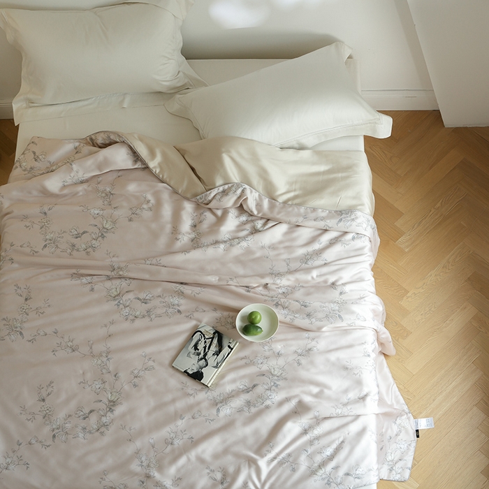 91家纺网 家纺一手货源 找家纺 禾时 2025新款60支奥地利进口兰精天丝数码印花夏被空调被夏凉被薄被子 夕瑶-浅桔