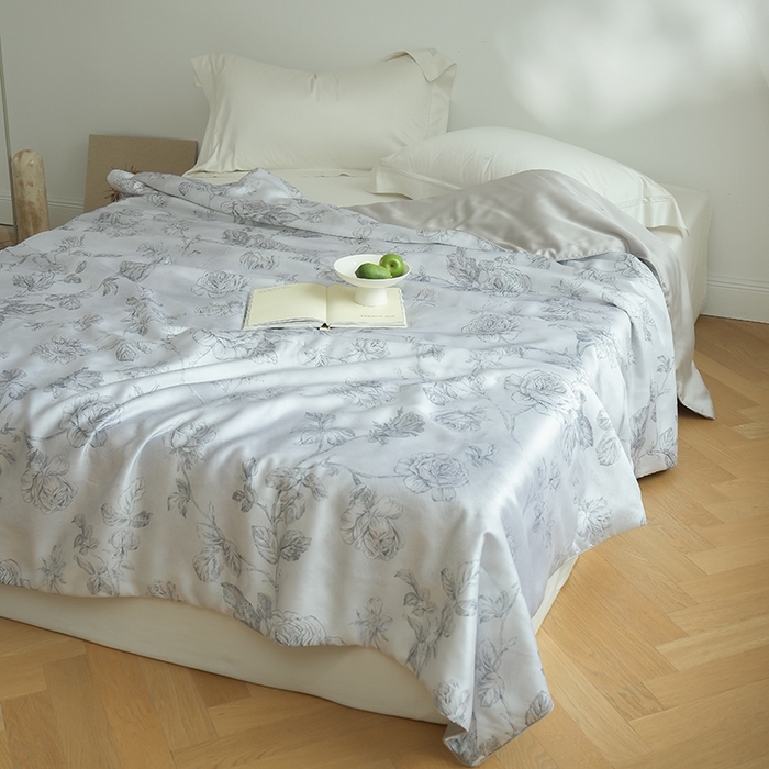 91家纺网 家纺一手货源 找家纺 禾时 2025新款60支奥地利进口兰精天丝数码印花夏被空调被夏凉被薄被子 夏洛-灰