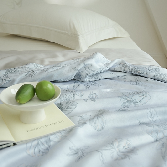 91家纺网 家纺一手货源 找家纺 禾时 2025新款60支奥地利进口兰精天丝数码印花夏被空调被夏凉被薄被子 夏洛-蓝