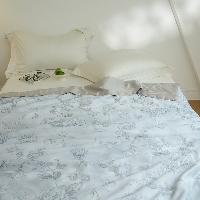 91家纺网 家纺一手货源 找家纺 禾时 2025新款60支奥地利进口兰精天丝数码印花夏被空调被夏凉被薄被子 夏洛-蓝