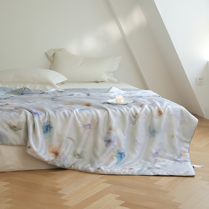 91家纺网 家纺一手货源 找家纺 禾时 2025新款60支奥地利进口兰精天丝数码印花夏被空调被夏凉被薄被子 夏芷-淡蓝