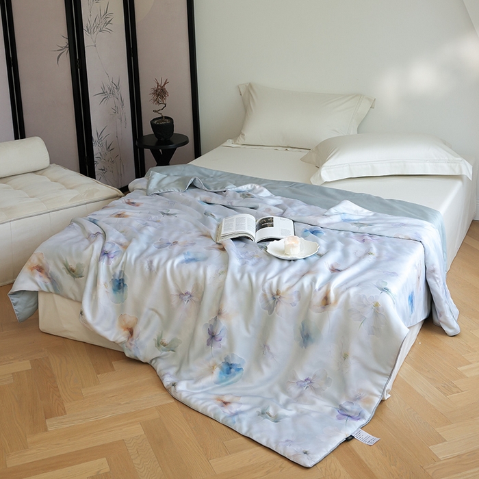 91家纺网 家纺一手货源 找家纺 禾时 2025新款60支奥地利进口兰精天丝数码印花夏被空调被夏凉被薄被子 夏芷-淡蓝