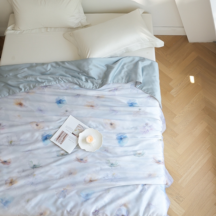 91家纺网 家纺一手货源 找家纺 禾时 2025新款60支奥地利进口兰精天丝数码印花夏被空调被夏凉被薄被子 夏芷-淡蓝