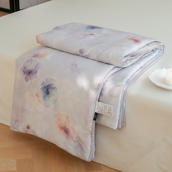 91家纺网 家纺一手货源 找家纺 禾时 2025新款60支奥地利进口兰精天丝数码印花夏被空调被夏凉被薄被子 夏芷-浅紫