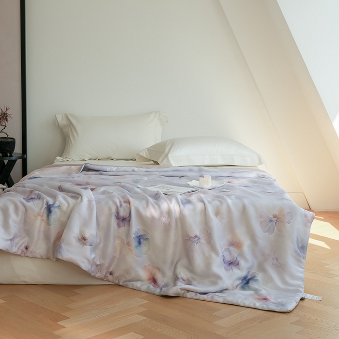 91家纺网 家纺一手货源 找家纺 禾时 2025新款60支奥地利进口兰精天丝数码印花夏被空调被夏凉被薄被子 夏芷-浅紫