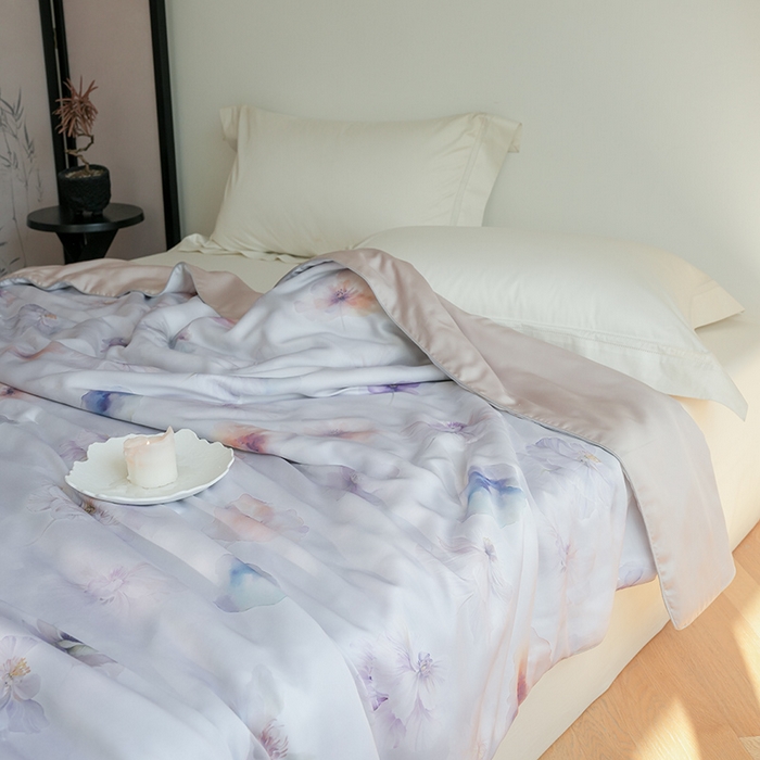 91家纺网 家纺一手货源 找家纺 禾时 2025新款60支奥地利进口兰精天丝数码印花夏被空调被夏凉被薄被子 夏芷-浅紫