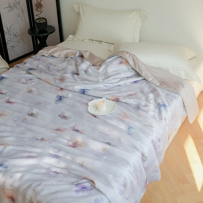 91家纺网 家纺一手货源 找家纺 禾时 2025新款60支奥地利进口兰精天丝数码印花夏被空调被夏凉被薄被子 夏芷-浅紫