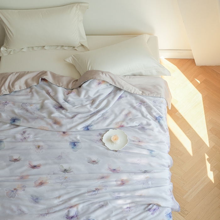 91家纺网 家纺一手货源 找家纺 禾时 2025新款60支奥地利进口兰精天丝数码印花夏被空调被夏凉被薄被子 夏芷-浅紫