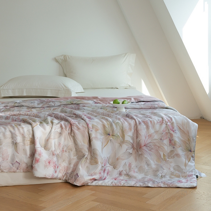 91家纺网 家纺一手货源 找家纺 禾时 2025新款60支奥地利进口兰精天丝数码印花夏被空调被夏凉被薄被子 伊娜