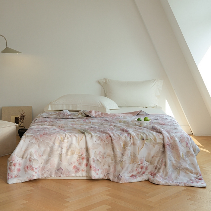 91家纺网 家纺一手货源 找家纺 禾时 2025新款60支奥地利进口兰精天丝数码印花夏被空调被夏凉被薄被子 伊娜