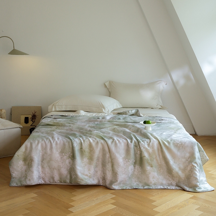 91家纺网 家纺一手货源 找家纺 禾时 2025新款60支奥地利进口兰精天丝数码印花夏被空调被夏凉被薄被子 知槿-绿