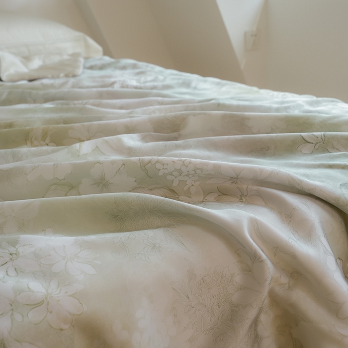 91家纺网 家纺一手货源 找家纺 禾时 2025新款60支奥地利进口兰精天丝数码印花夏被空调被夏凉被薄被子 知槿-绿