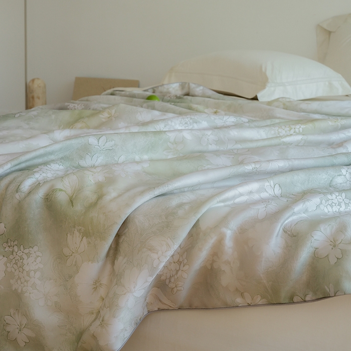 91家纺网 家纺一手货源 找家纺 禾时 2025新款60支奥地利进口兰精天丝数码印花夏被空调被夏凉被薄被子 知槿-绿