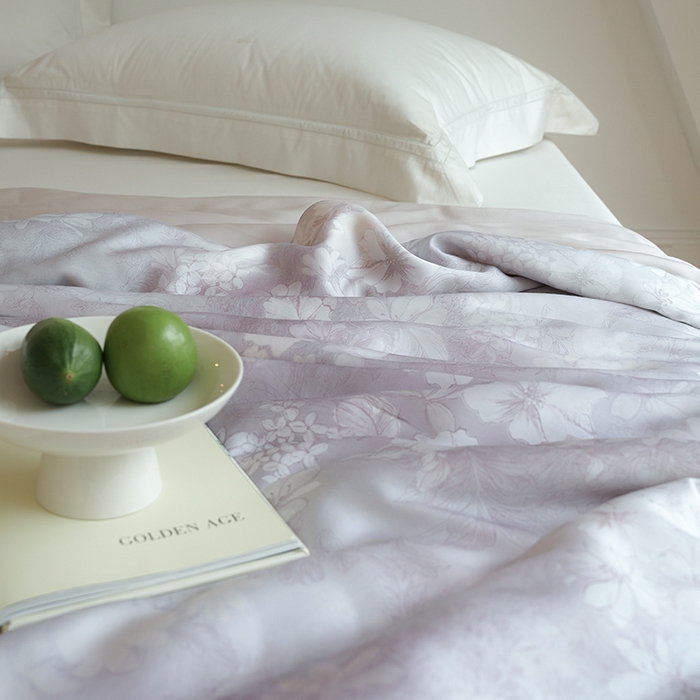 91家纺网 家纺一手货源 找家纺 禾时 2025新款60支奥地利进口兰精天丝数码印花夏被空调被夏凉被薄被子 知槿-紫