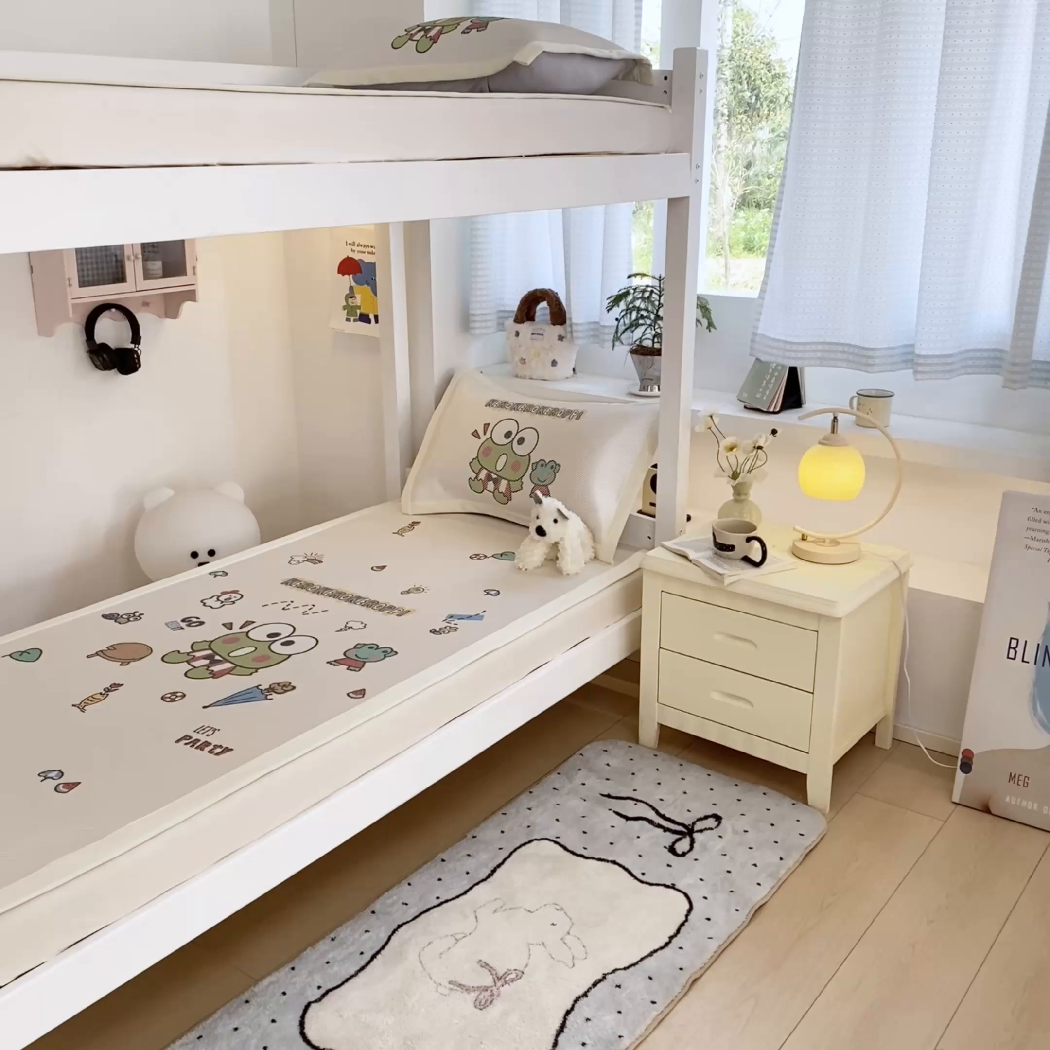 91家纺网 家纺一手货源 找家纺 蓝邻家纺 2025新款学生专用印花冰藤席 派对三眼蛙