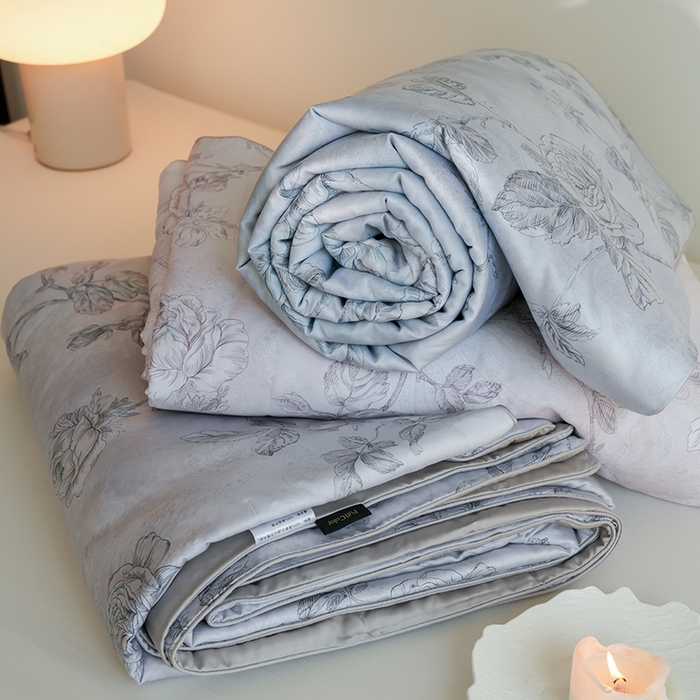 91家纺网 家纺一手货源 找家纺 禾时 2025新款60支奥地利进口兰精天丝数码印花夏被空调被夏凉被薄被子 组合+包装图仅供参考