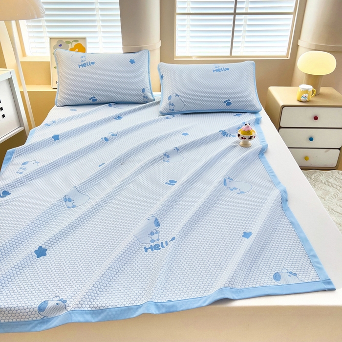 91家纺网 家纺一手货源 找家纺 找底底家纺 2025新款直播A类冰豆豆软席可机洗空调席子凉席三件套 卡皮巴拉-天蓝