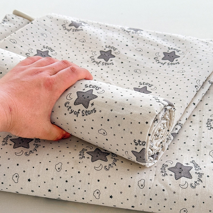 91家纺网 家纺一手货源 找家纺 红日子纺织品 2025新款直播热卖原棉提花锻条老粗布印花床单三件套 星晴