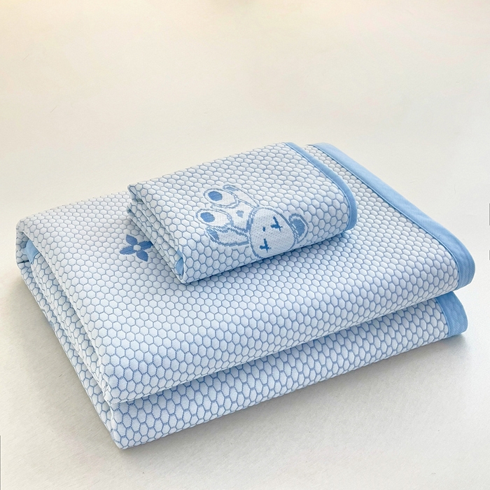 91家纺网 家纺一手货源 找家纺 找底底家纺 2025新款直播A类冰豆豆软席可机洗空调席子凉席三件套 暴力熊-天蓝