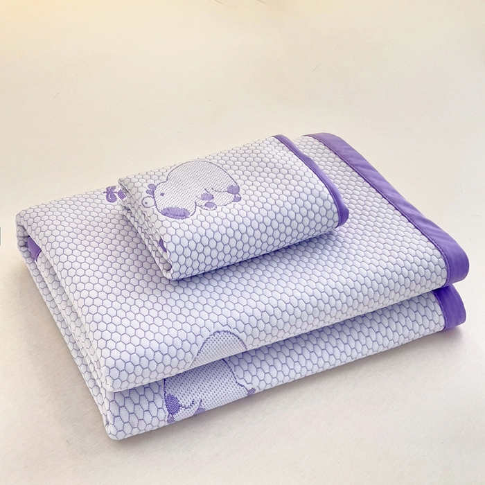 91家纺网 家纺一手货源 找家纺 找底底家纺 2025新款直播A类冰豆豆软席可机洗空调席子凉席三件套 卡皮巴拉-黛紫