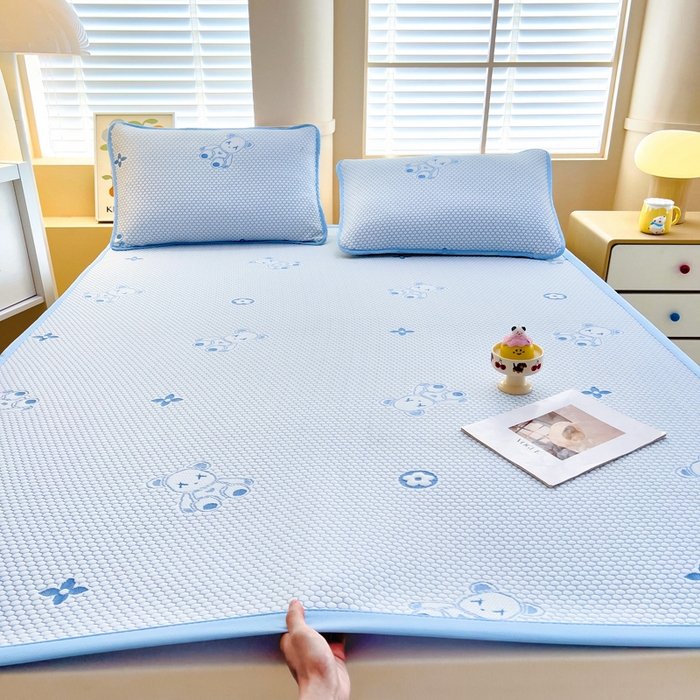 找底底家纺 2025新款直播A类冰豆豆软席可机洗空调席子凉席三件套 暴力熊-天蓝