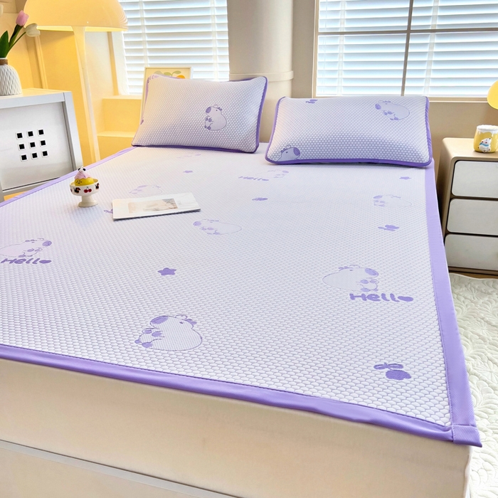 91家纺网 家纺一手货源 找家纺 找底底家纺 2025新款直播A类冰豆豆软席可机洗空调席子凉席三件套 卡皮巴拉-黛紫