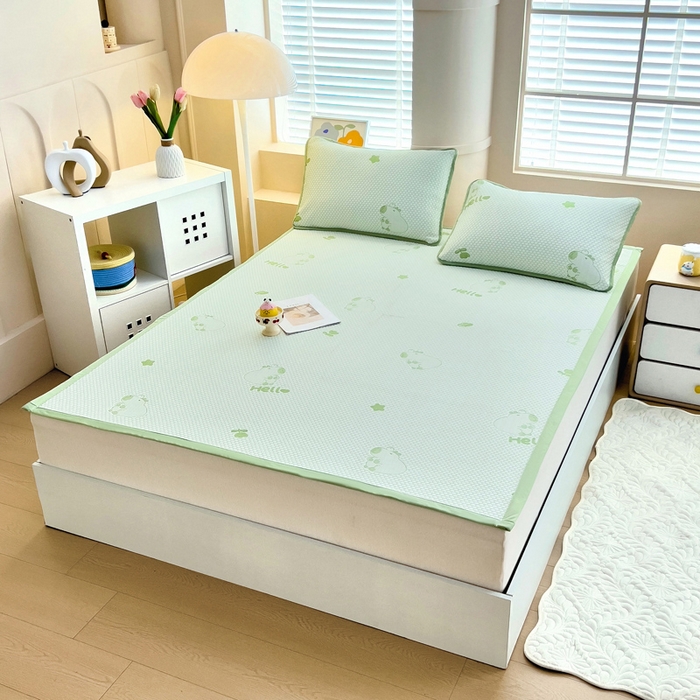 91家纺网 家纺一手货源 找家纺 找底底家纺 2025新款直播A类冰豆豆软席可机洗空调席子凉席三件套 卡皮巴拉-草绿